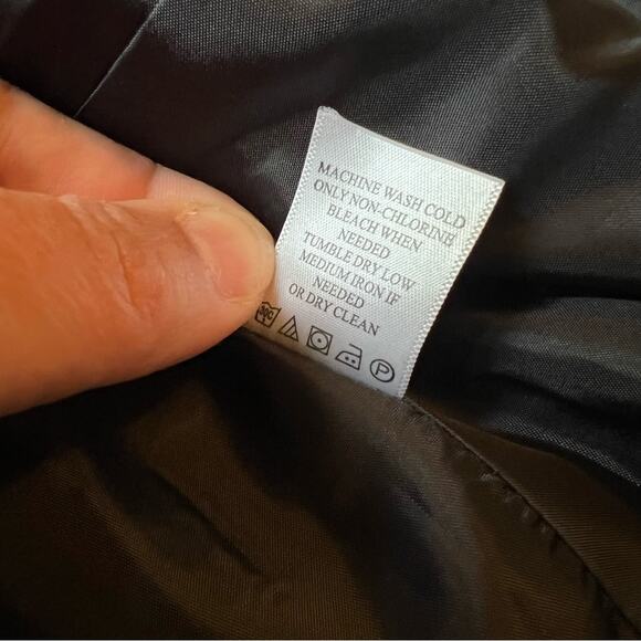 Excellent condition black and white coldwater creek blazer - Picture 3 of 6